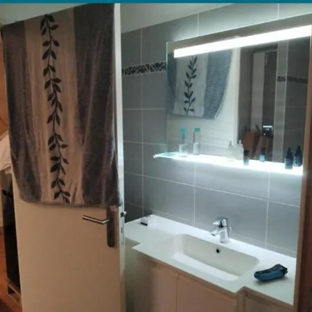 Ubytování v soukromí Location D'une Et D'une Salle De Bain Privee Dans Mon Ou Je Reside Egalement Pendant Votre Sejour *