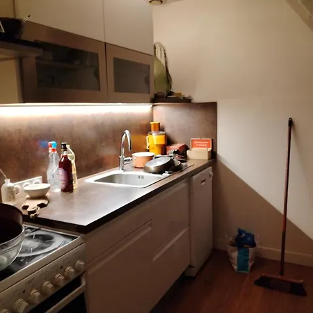 Location D'une Et D'une Salle De Bain Privee Dans Mon Ou Je Reside Egalement Pendant Votre Sejour Ubytování v soukromí